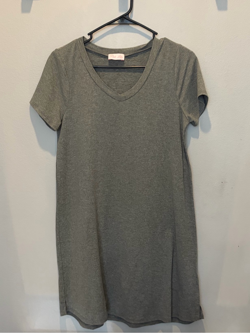 Pink Lily Gray V-Neck Short Sleeve dress